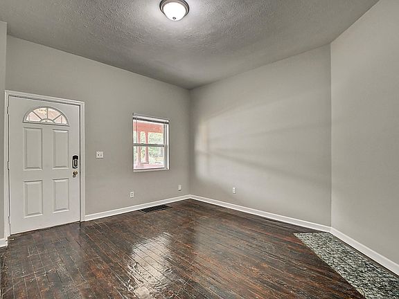 5th image of 417 N State Ave