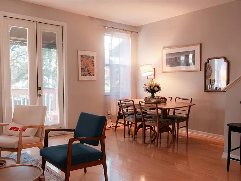 3033 Pointeview Dr — Photo 10