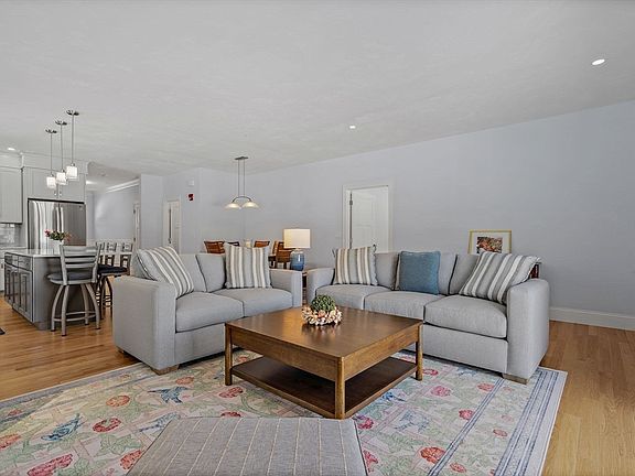 5th image of 6 Chickadee Way #23