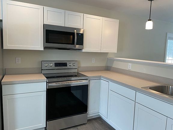 3rd image of 24 Campbell Dr #A
