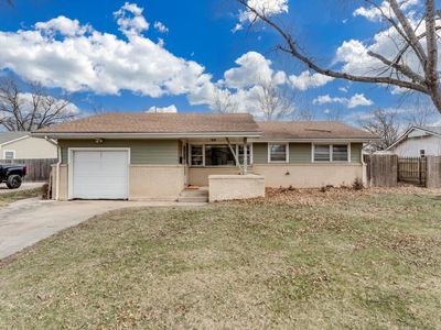 922 N Country Acres Ave, Wichita, KS, 67212