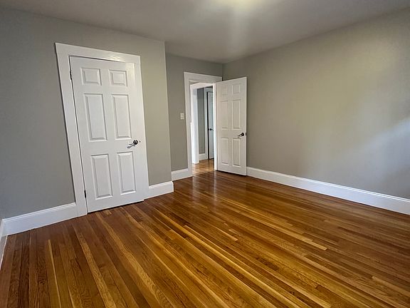 3rd image of 38 Austin St Floor 1