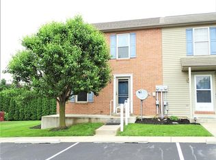 90 Battens Cir, Leola, PA 17540