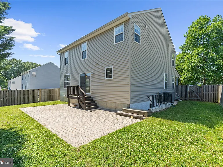 132 Pineview Ave #B — Photo 43