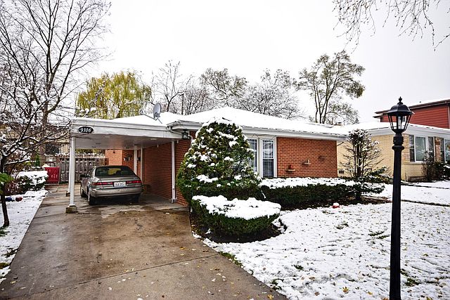 1st image of 9306 Kilbourn Ave