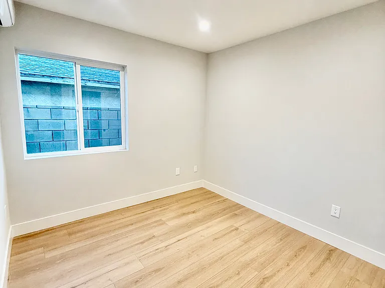 5607 N Muscatel Ave #B — Photo 6