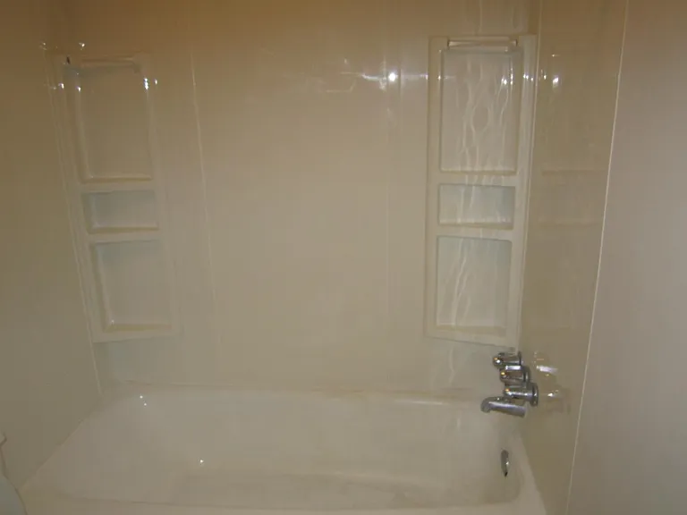 Bathroom - Surround Tub