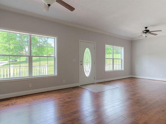5th image of 712 Jordan Ave
