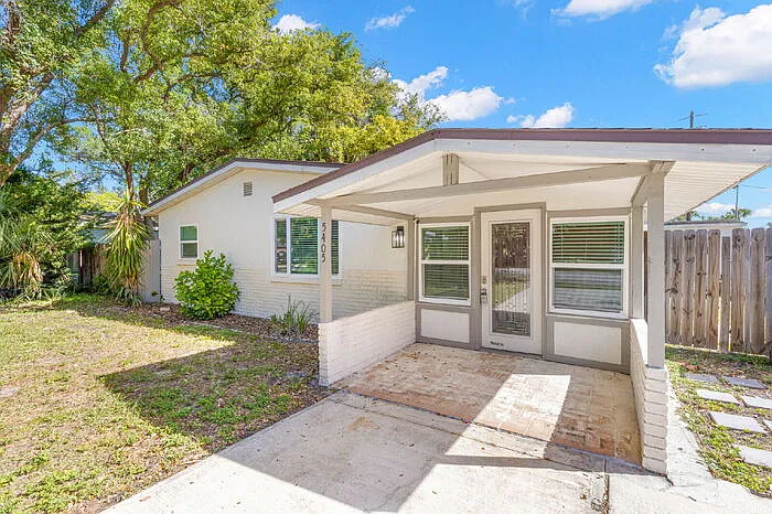 3 bed, 2.0 bath, 1011 sqft, $2,500 — Photo 2