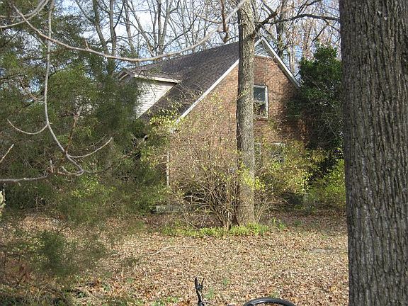 2nd image of 2461 Crosspark Dr