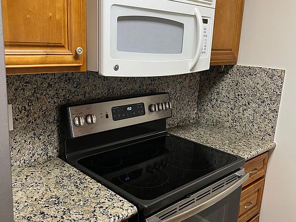 5th image of 980 Kiely Blvd Unit 111