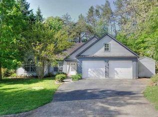 1634 Brightfield Pl, Charlottesville, VA 22901