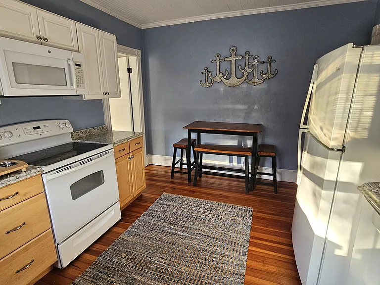 15 Brinley St #2 — Photo 8