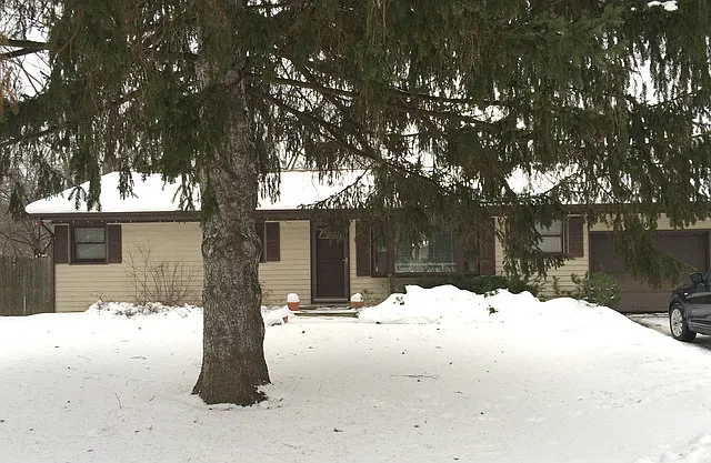 1008 Jenkisson Ave photo 1