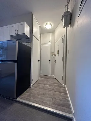 Rented by Peter R. Hungerford, LREB | media 15