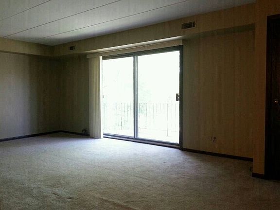 4th image of 9827 Treetop Dr