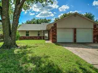 722 Ranchoak Dr, Yukon, OK 73099