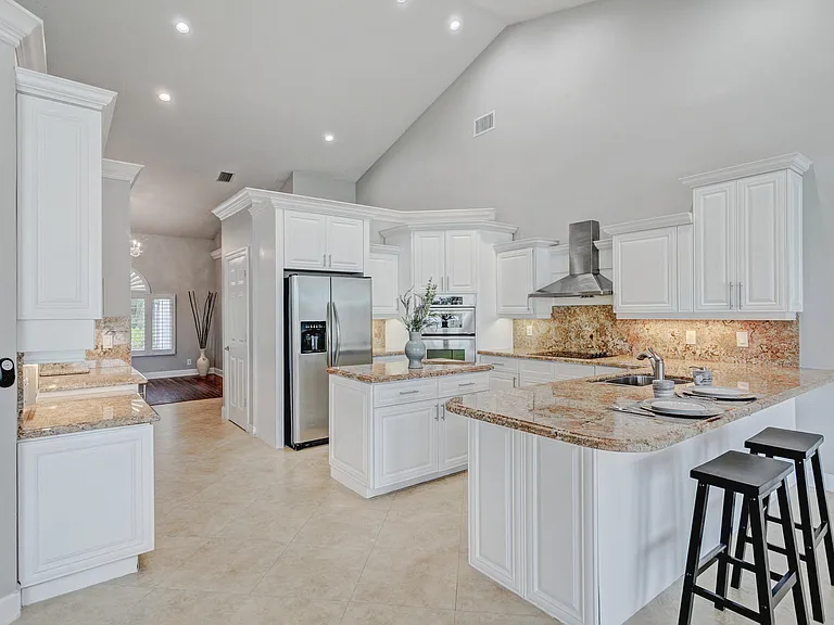 139 Brookhaven Ct — Photo 6