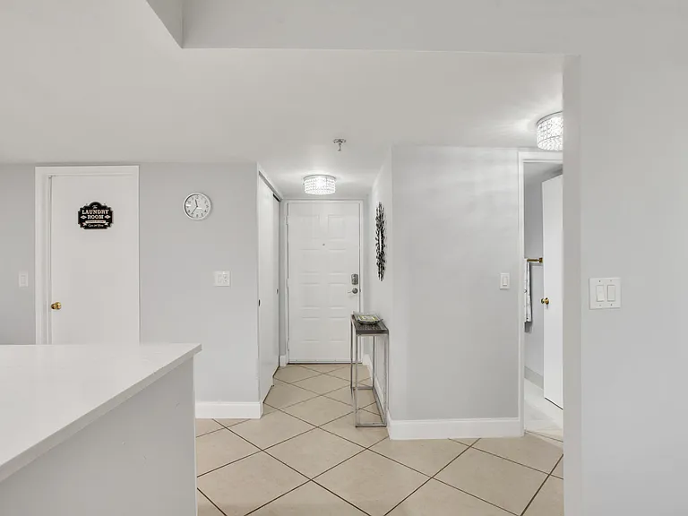 955 Egret Cir #104 — Photo 14