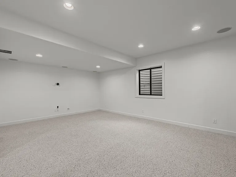 22530 E Bellewood Dr — Photo 33
