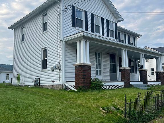 3rd image of 412 Delaware Ave