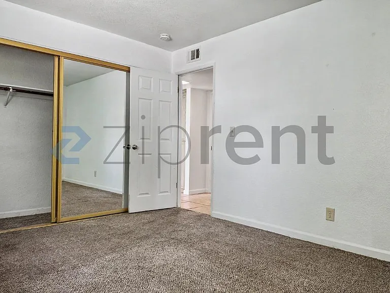 1812 Cirby Way #B — Photo 22