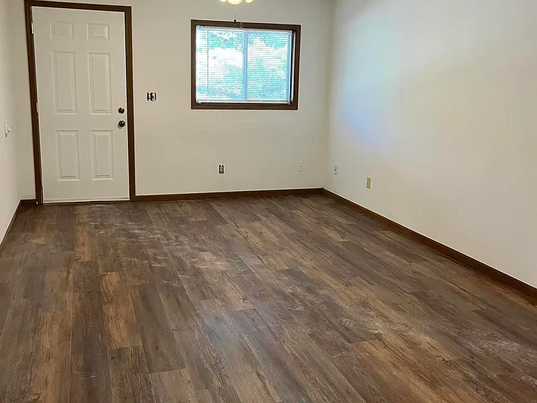 407 Foxfire Dr — Photo 6