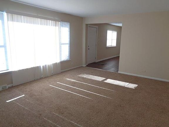 3rd image of 14644 Edbrooke Ave