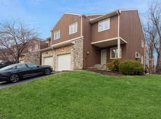 56 Bond St, Bridgewater, NJ 08807