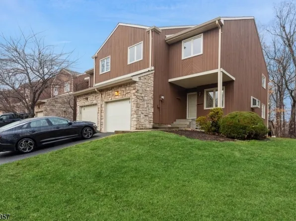 56 Bond St, Bridgewater Twp., NJ 08807