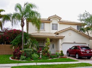 6924 NW 107th Pl, Doral, FL 33178