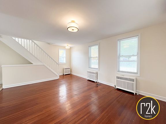 5th image of 59-21 Fresh Meadow Ln #2