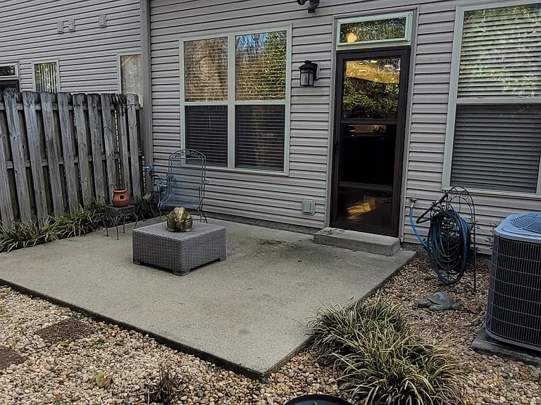 218 Windsor Chase Ct — Photo 23