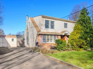 121 W Warren St, Iselin, NJ 08830