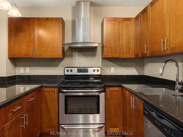 539 Armstrong Rd #516 — Photo 10