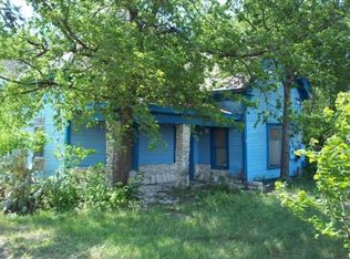 111 N 3rd St, Jarrell, TX 76537