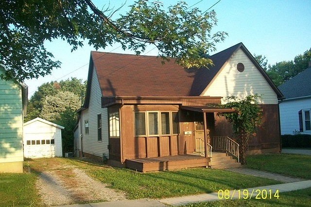 2nd image of 315 N 3rd St