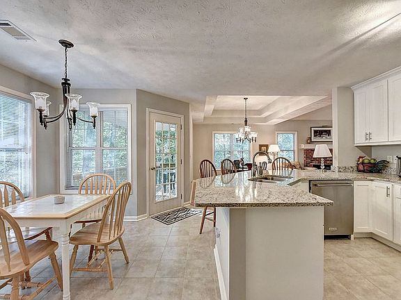 4th image of 6380 Countryland Dr