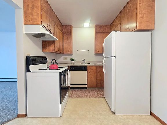 3rd image of 550 18th St SW #6