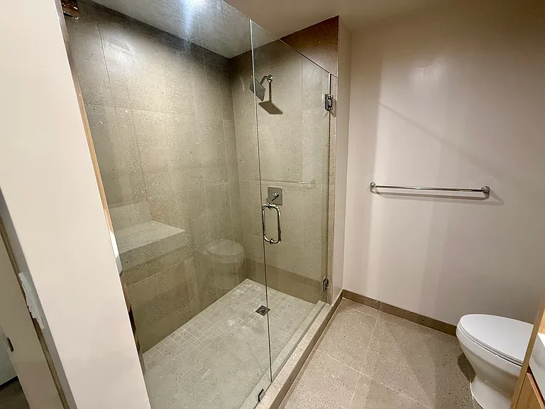 11 NE 6th St #1803 — Photo 29