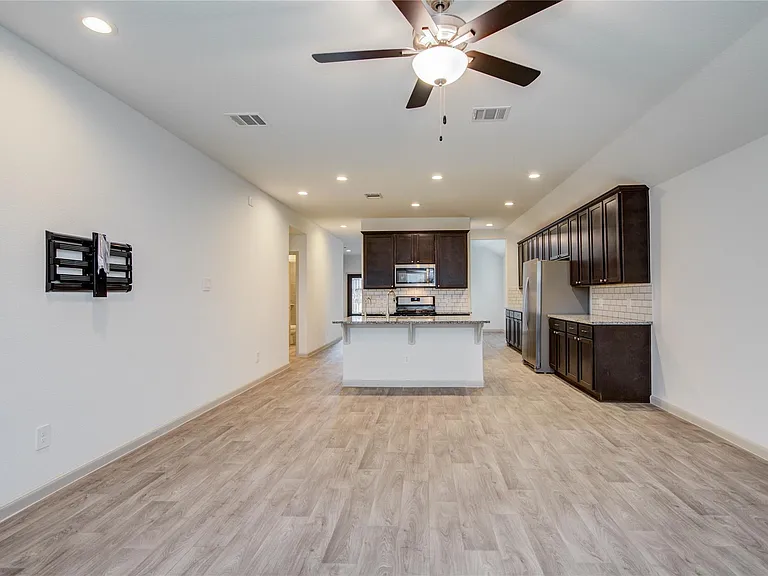 3507 Telford Ln — Photo 16