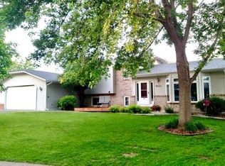 9639 Union Terrace Ln N, Maple Grove, MN 55369