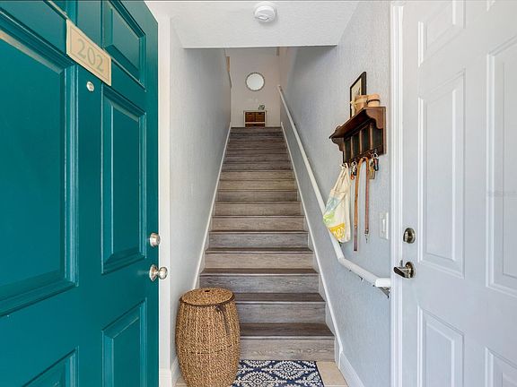 3rd image of 7615 River Oak Run APT 202