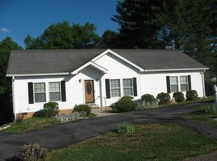 315 Clover St, Galax, VA 24333