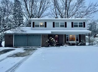 2106 Brookview Dr, Warsaw, IN 46580