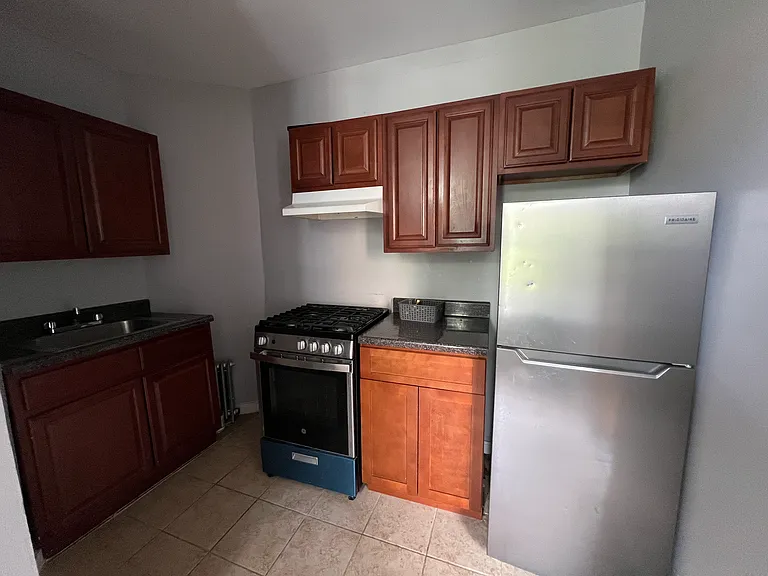 204 E 112th St #22 — Photo 2