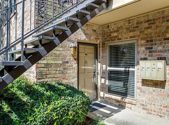 2nd image of 4411 Bellaire Dr S APT 111S