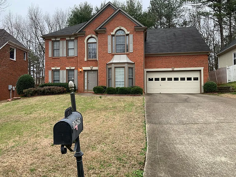 10295 Medridge Cir — Photo 1