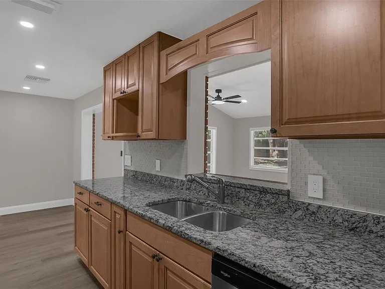 518 Lavon Dr — Photo 11
