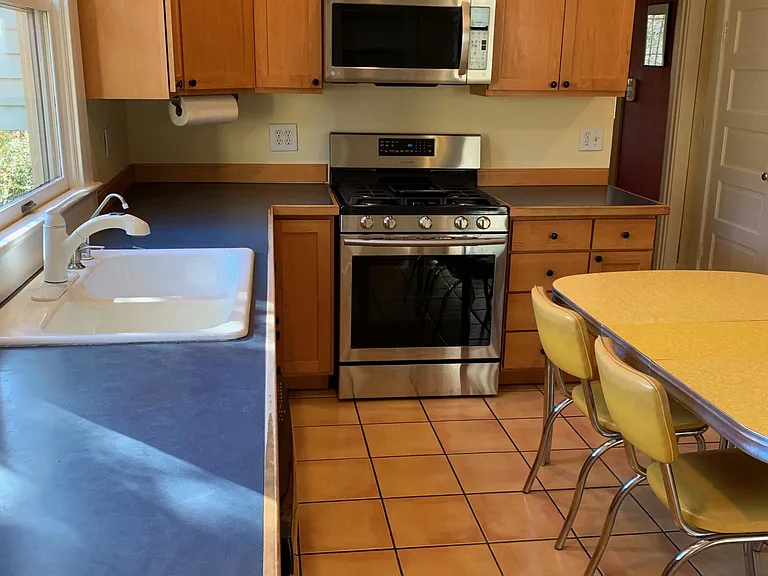 4054 NE Rodney Ave #A — Photo 6